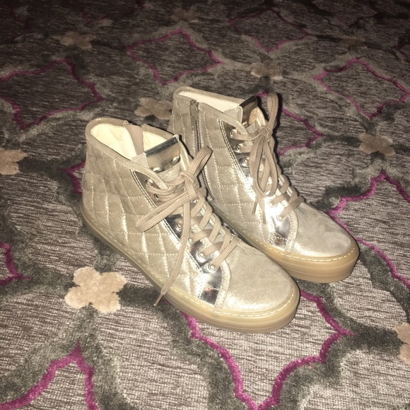 AGI Gold Leather High Tops - Picture 2 of 8